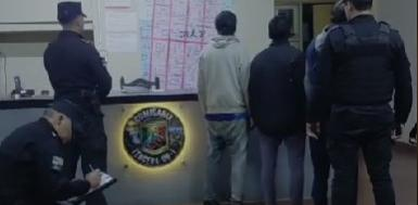 Delincuentes salieron a robar medidores de agua durante la tormenta y las patrullas que asistían a vecinos los arrestaron